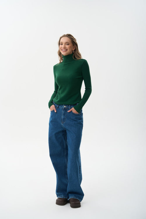 Turtleneck sweater in color green - SOLMAR