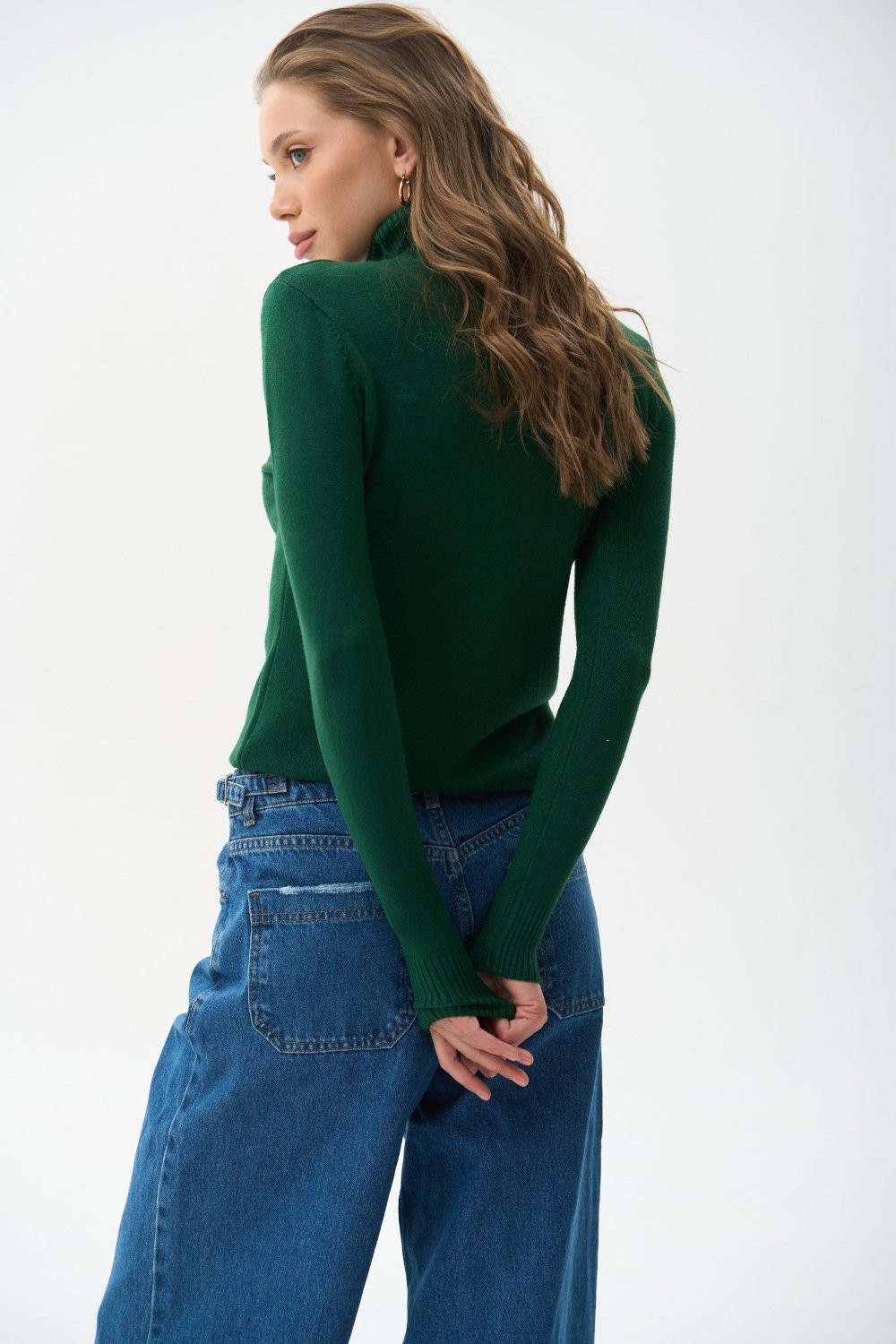 Turtleneck sweater in color green - SOLMAR