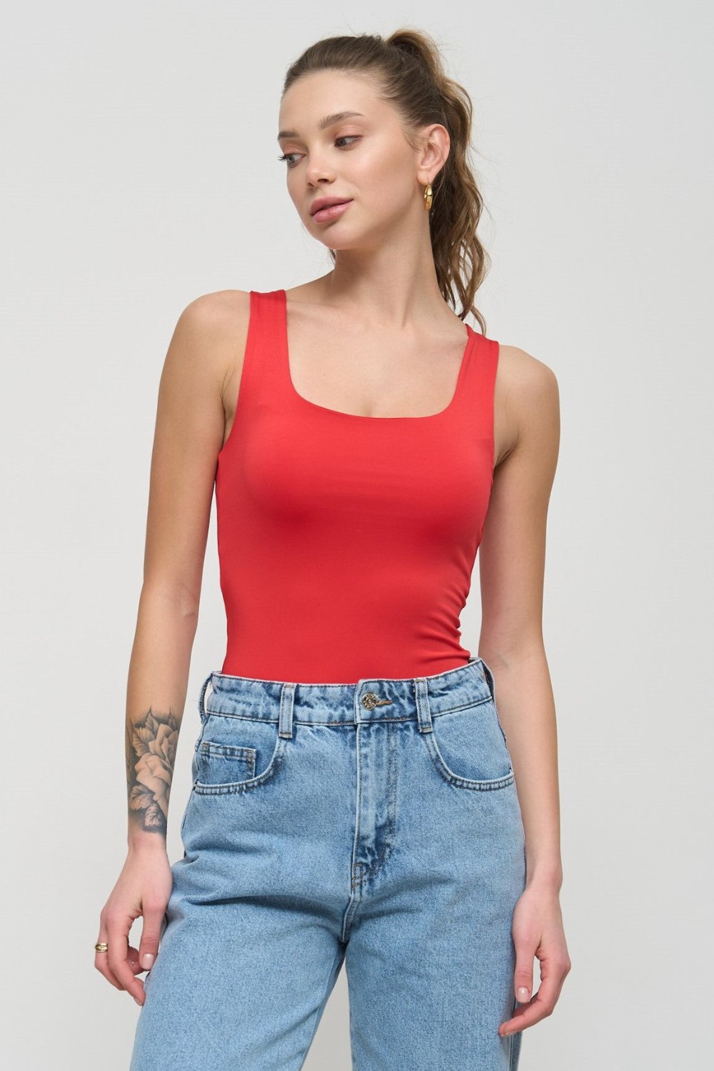 Red Square Neck Tank Top - SOLMAR