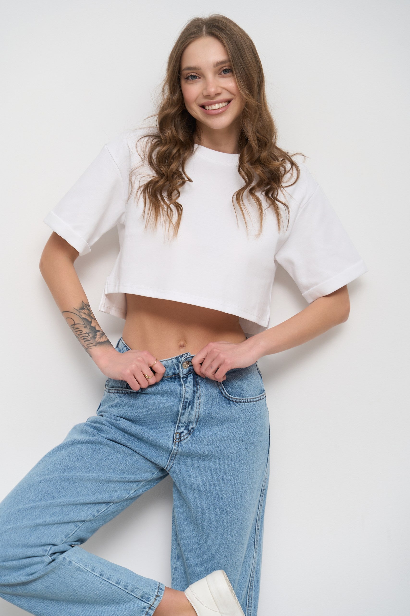 White Oversized Cropped T-Shirt - SOLMAR