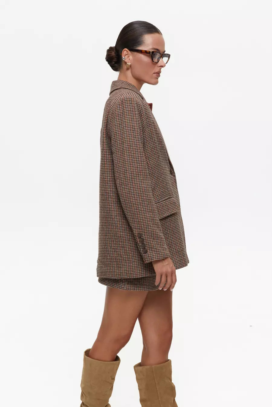 zhaket-v-print-gusyacha-lapka-brown-6207